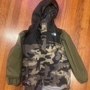 The North Face Kids Green and Black Camo Raincoat